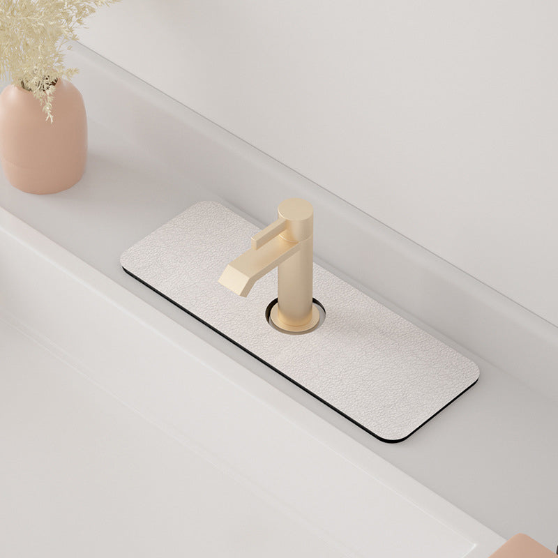 Mat for faucets made of diatomaceous earth