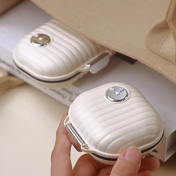 Portable pill case for daily use