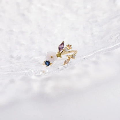 BowLift | Dainty Floral Diamond Leaf Ring