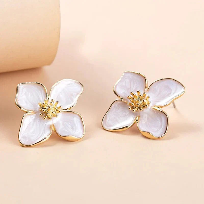 Brehn | Delicate floral hibiscus earrings