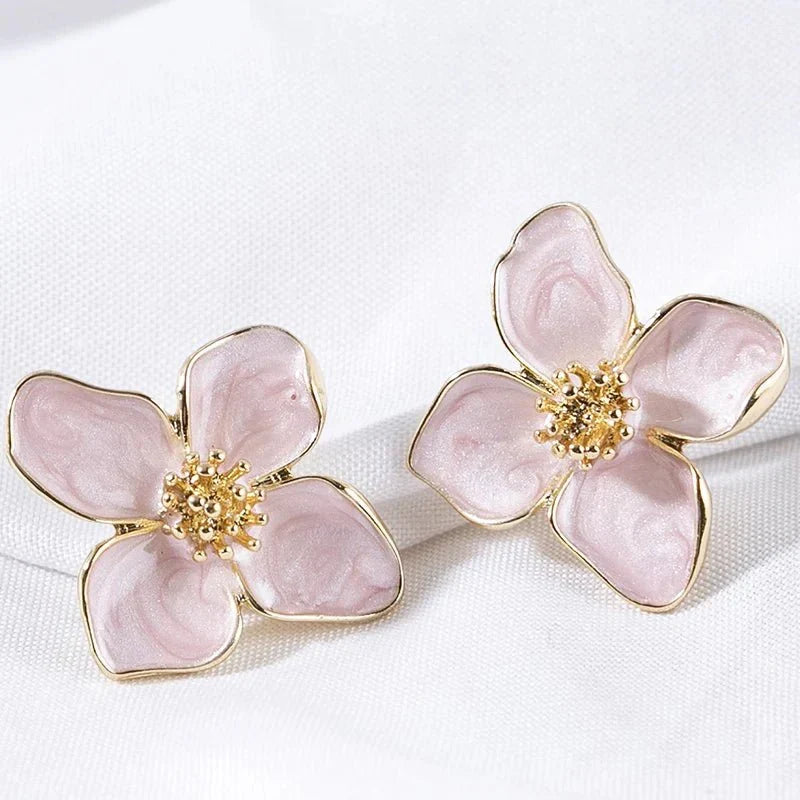 Brehn | Delicate floral hibiscus earrings