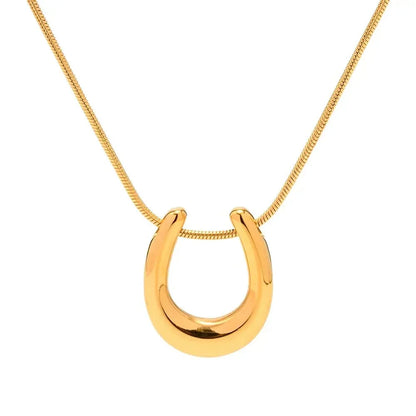 Skanto | Dainty Lucky Horseshoe Necklace