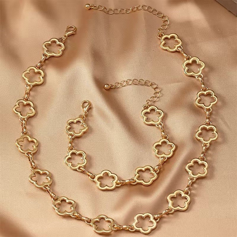 Brehn | Delicate Open Clover Choker Necklace, Bracelet, Earring Set