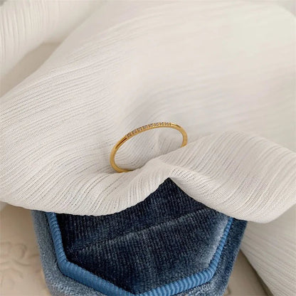 BowLift | Dainty Thin Speckled Diamond Ring