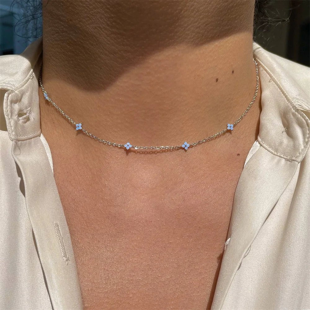 BowLift | Dainty Tiny Flowers Necklace