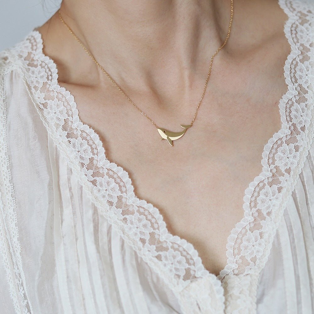 BowLift | Dainty Whale Necklace