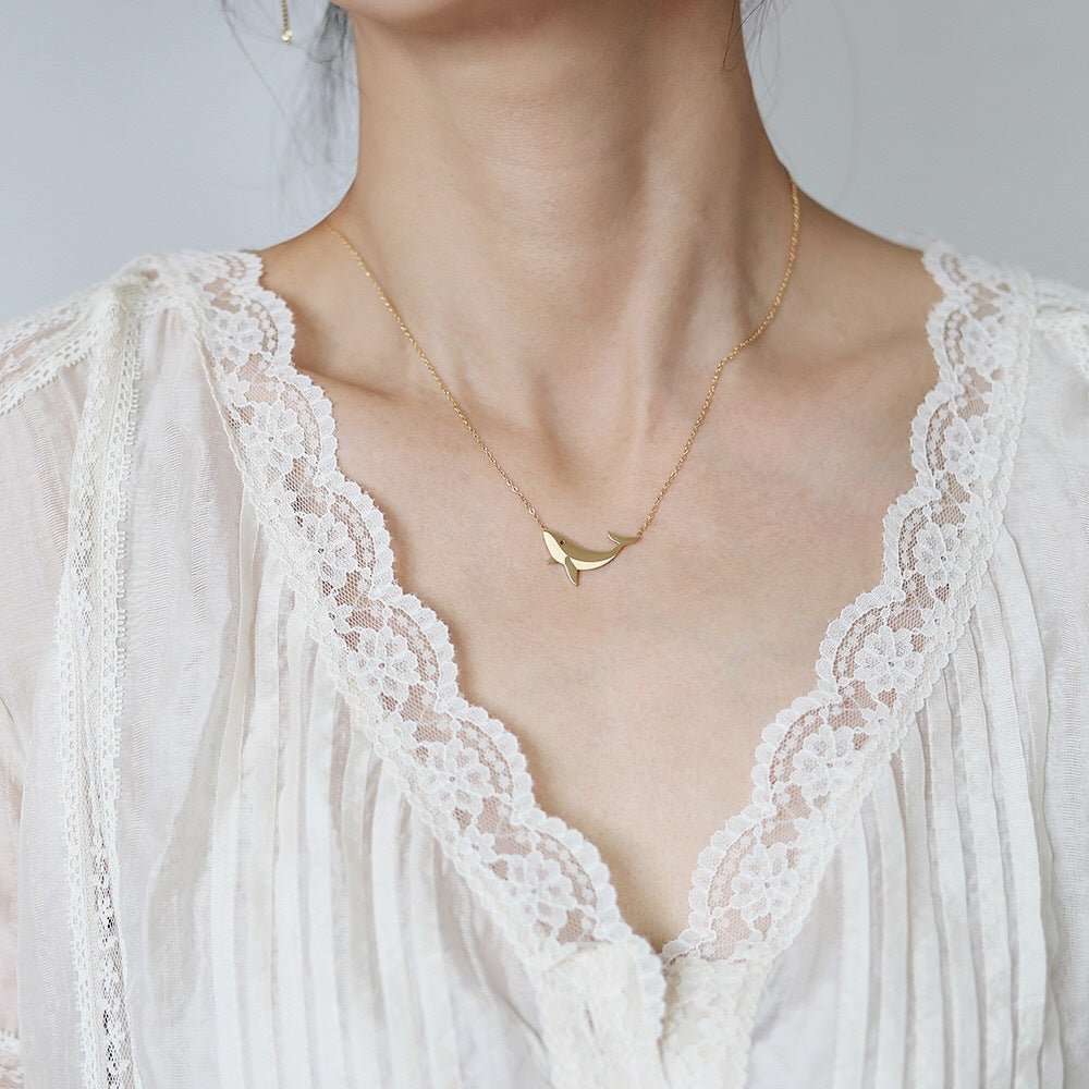 BowLift | Dainty Whale Necklace