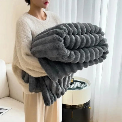 Skanto | EILA - Cloud Nine Cozy Blanket