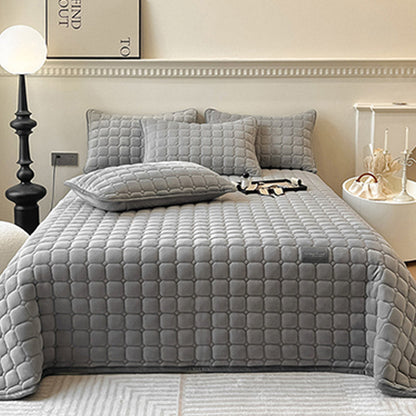 Skanto | Modern Soft Throw Blanket with Square Texture – Stylish Fluffy Bed and Sofa Cover