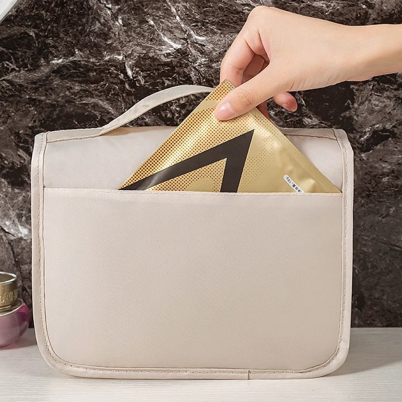 Practical Travel - Easy Access to Cosmetics and Toiletries | Skanto