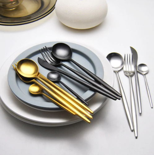LUXURIOUS STAINLESS STEEL 24-PIECE GOLD-SILVER CUTLERY SET