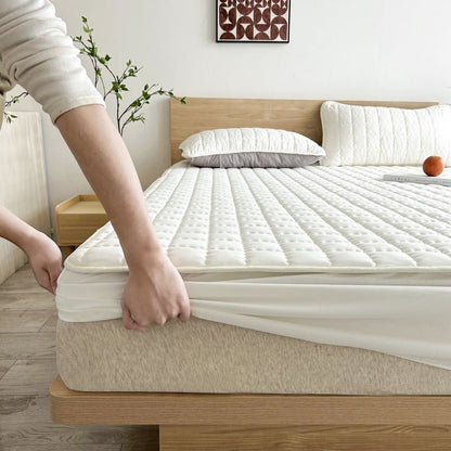 Skanto | DREAMSHIELD – Breathable mattress protector with protective layer