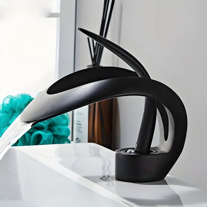 Skanto | AquaGleam – Minimalist Bathroom Faucet