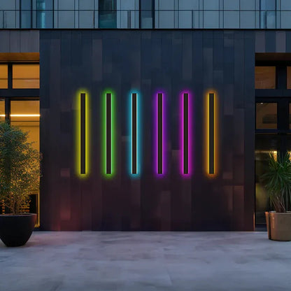 Skanto | Linear Black Minimalist LED Outdoor Wall Light