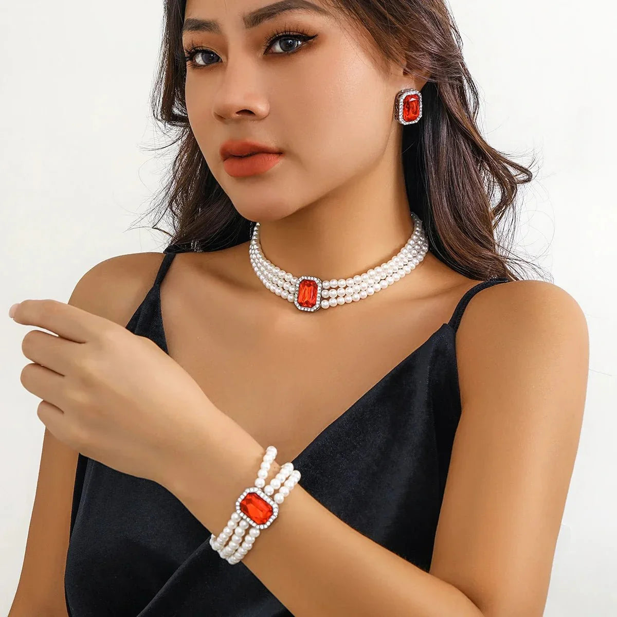 Skanto | Elegant Pearl Diamond Jewelry, Bracelet and Earring Set
