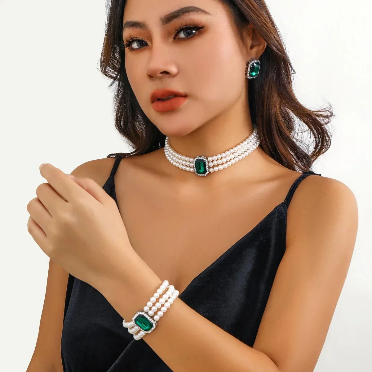 Skanto | Elegant Pearl Diamond Jewelry, Bracelet and Earring Set