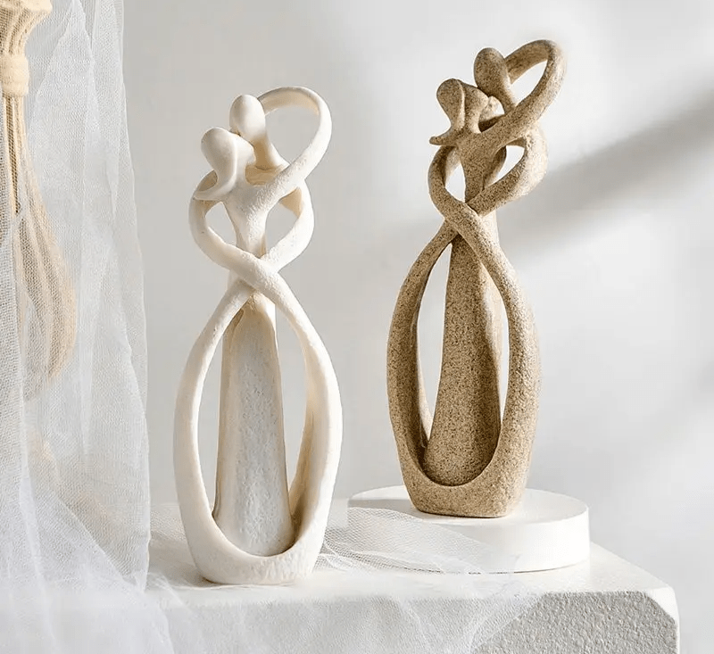 Skanto | Eternal Embrace – Abstract Sculpture for Timeless Love