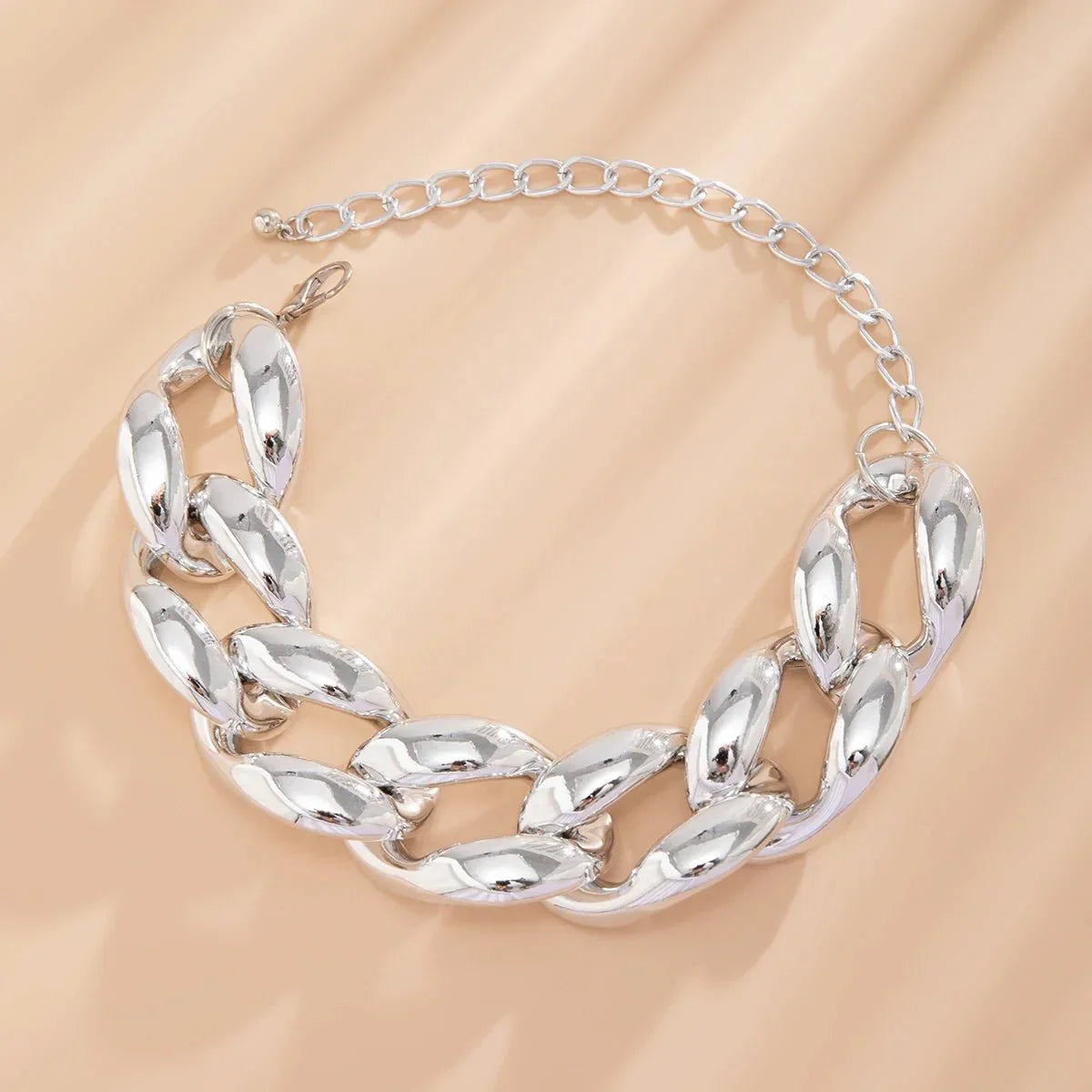BowLift | Exaggerated Chunky Cuban Link Choker Necklace