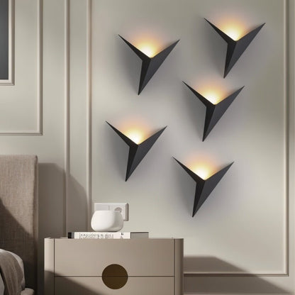 Elegant Wall Lamp - Modern LED Wall Light for Stylish Interiors | Karnz