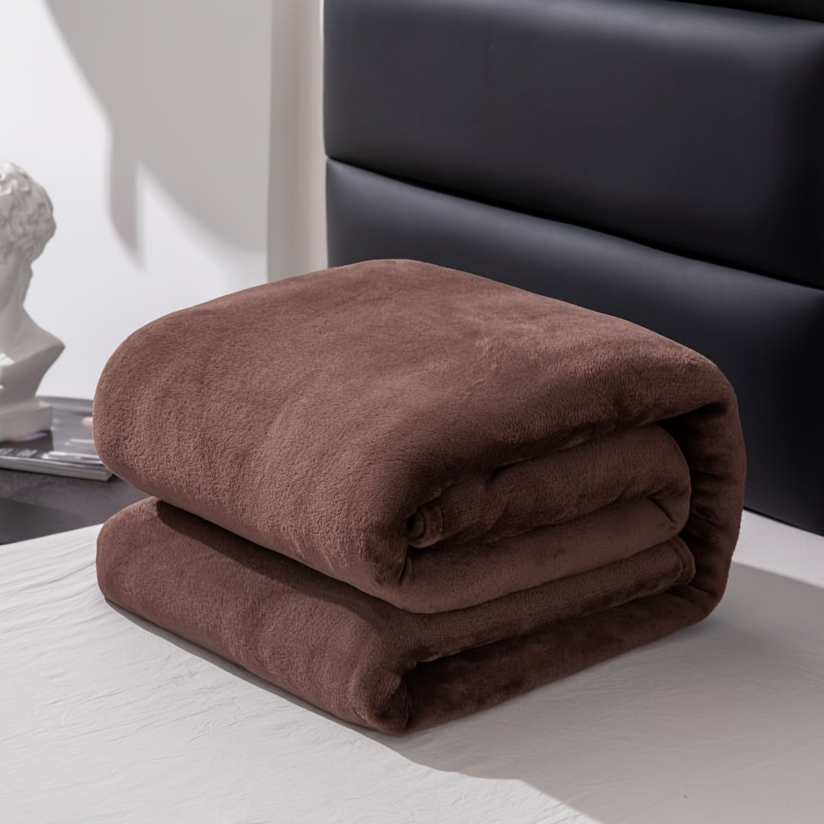 Brehn | Soft and and warm grey flannel blanket for all seasons