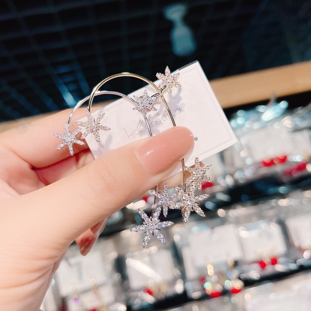 Sparkling zircon earrings