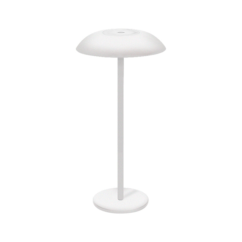 Skanto | Iron Elegance Lamp