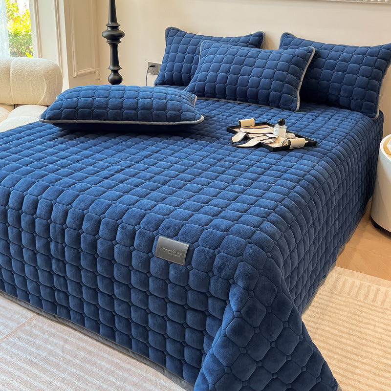 Skanto | Modern Soft Throw Blanket with Square Texture – Stylish Fluffy Bed and Sofa Cover