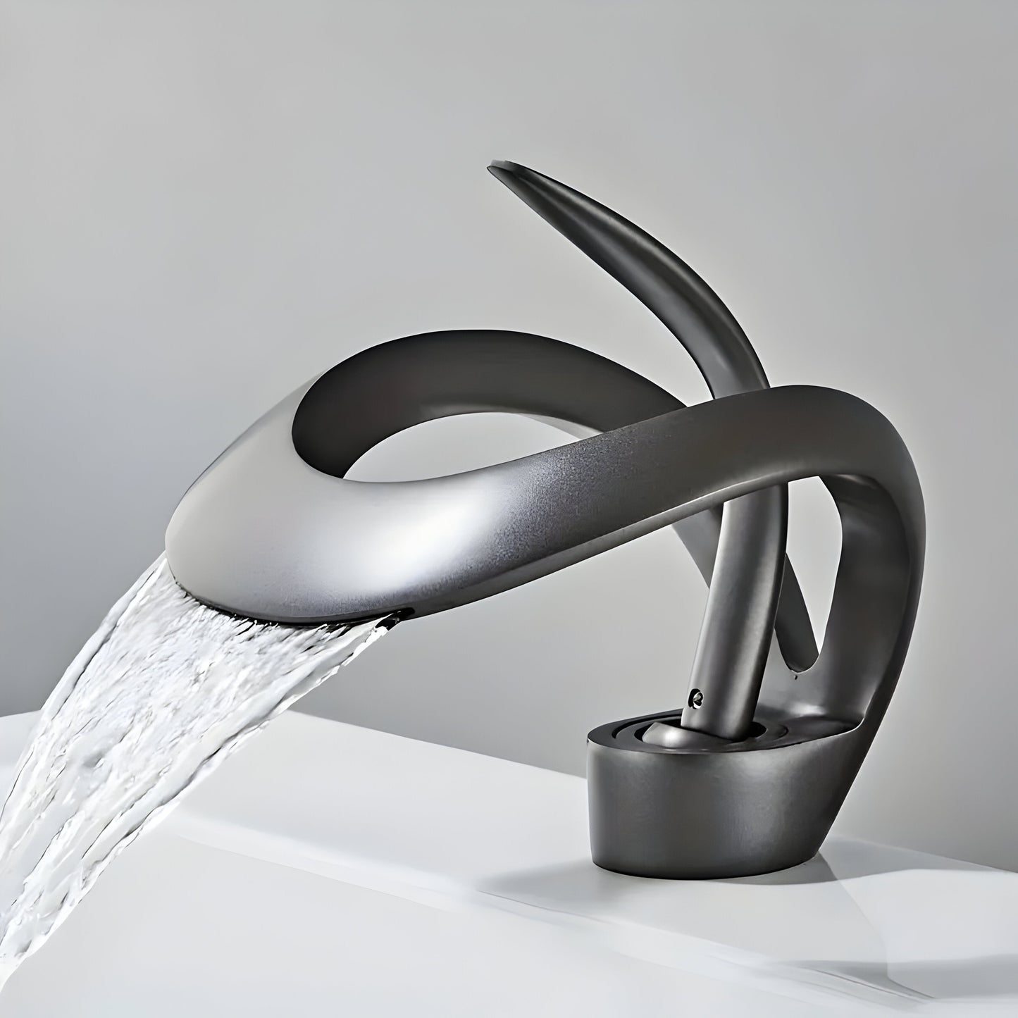 Skanto | AquaGleam – Minimalist Bathroom Faucet