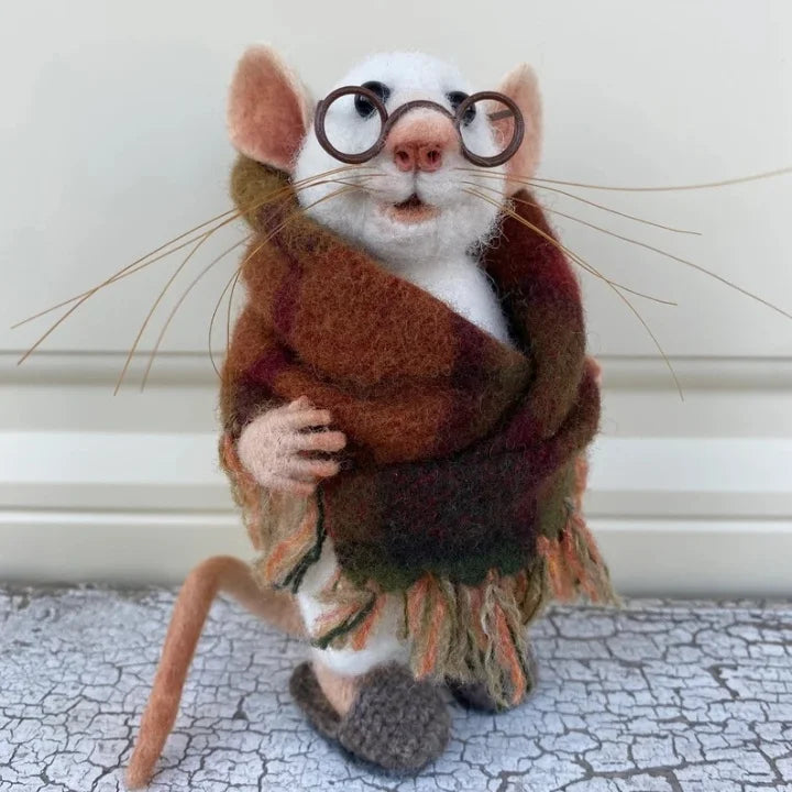 Skanto | Handmade Felt Mouse Decoration | Sustainable and Cozy | 7,6 cm