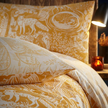 Skanto | Ochre Winter Animals Bedding Set