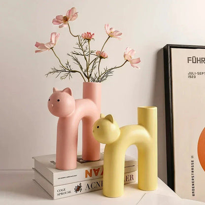 Skanto | Matte Kitten Flower Vase