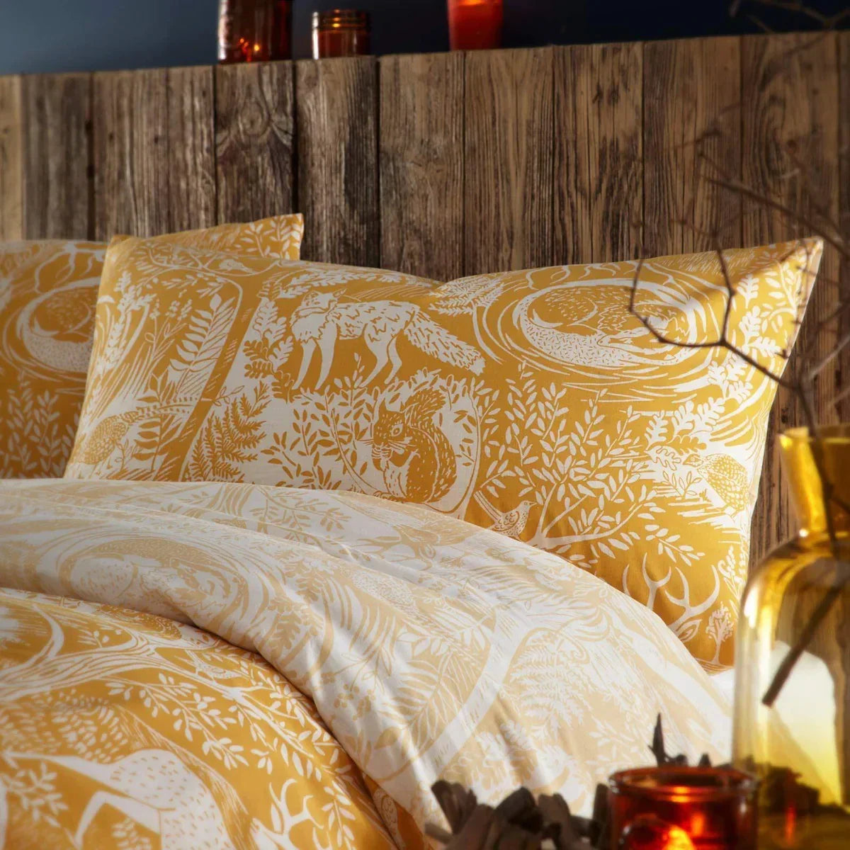 Skanto | Ochre Winter Animals Bedding Set