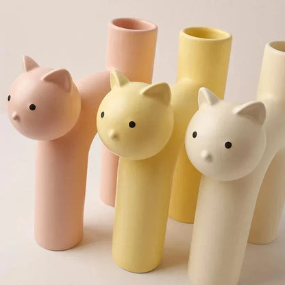 Skanto | Matte Kitten Flower Vase