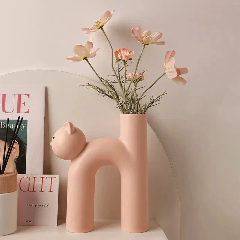 Skanto | Matte Kitten Flower Vase