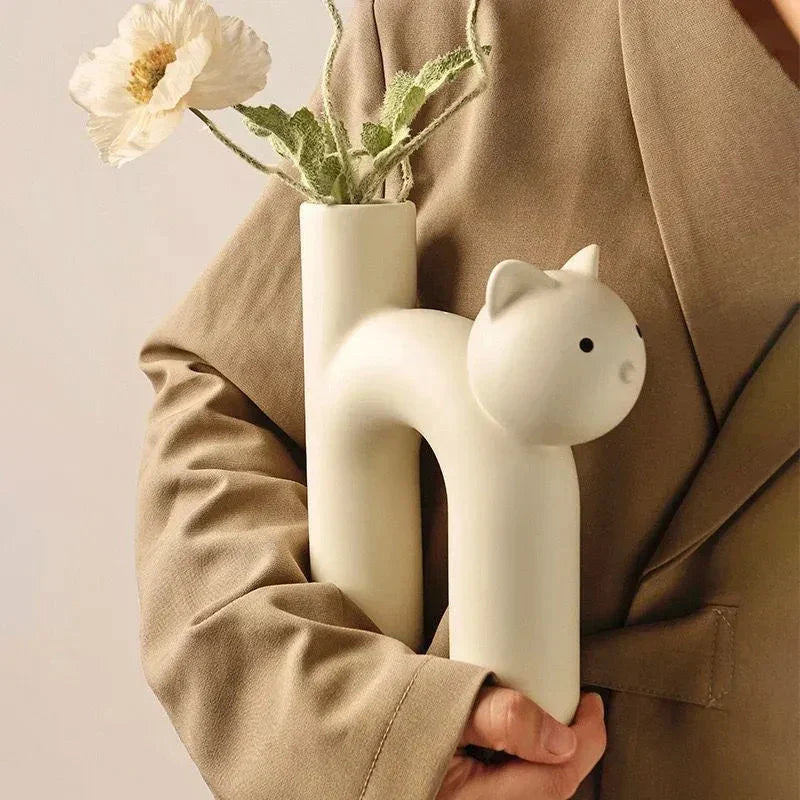 Skanto | Matte Kitten Flower Vase