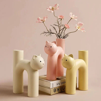 Skanto | Matte Kitten Flower Vase