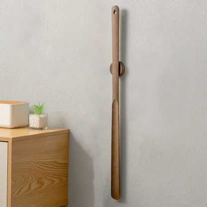 Karnz | Wooden long handle magnetic shoehorn