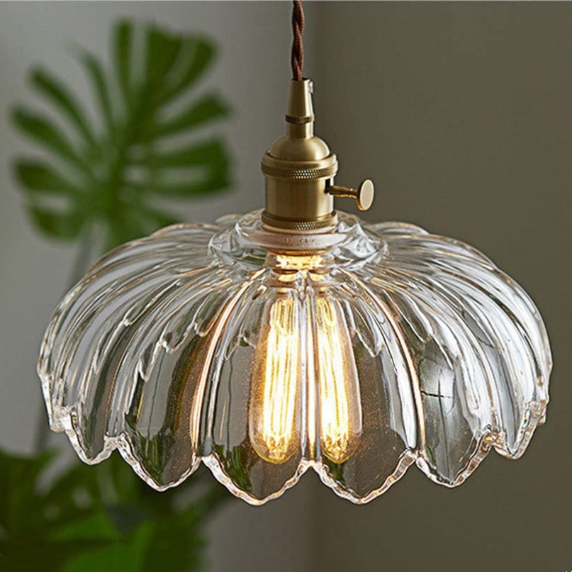Skanto | Glass lamp that sparkles with details!