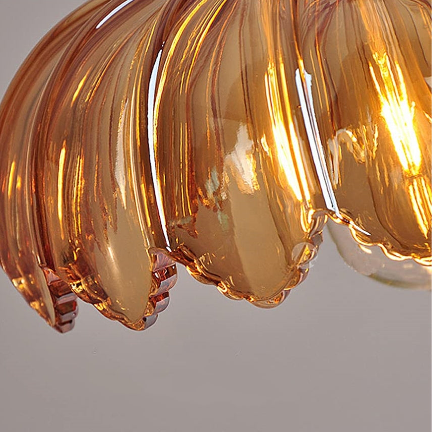 Skanto | Glass lamp that sparkles with details!