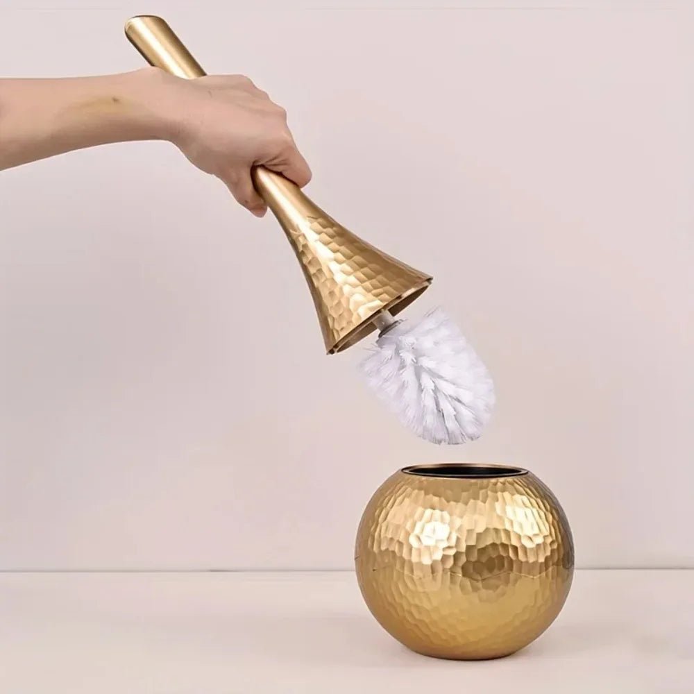 Skanto | GOLDENLUXE – Sculptural Toilet Brush with Elegant Metallic Design for Modern Bathrooms