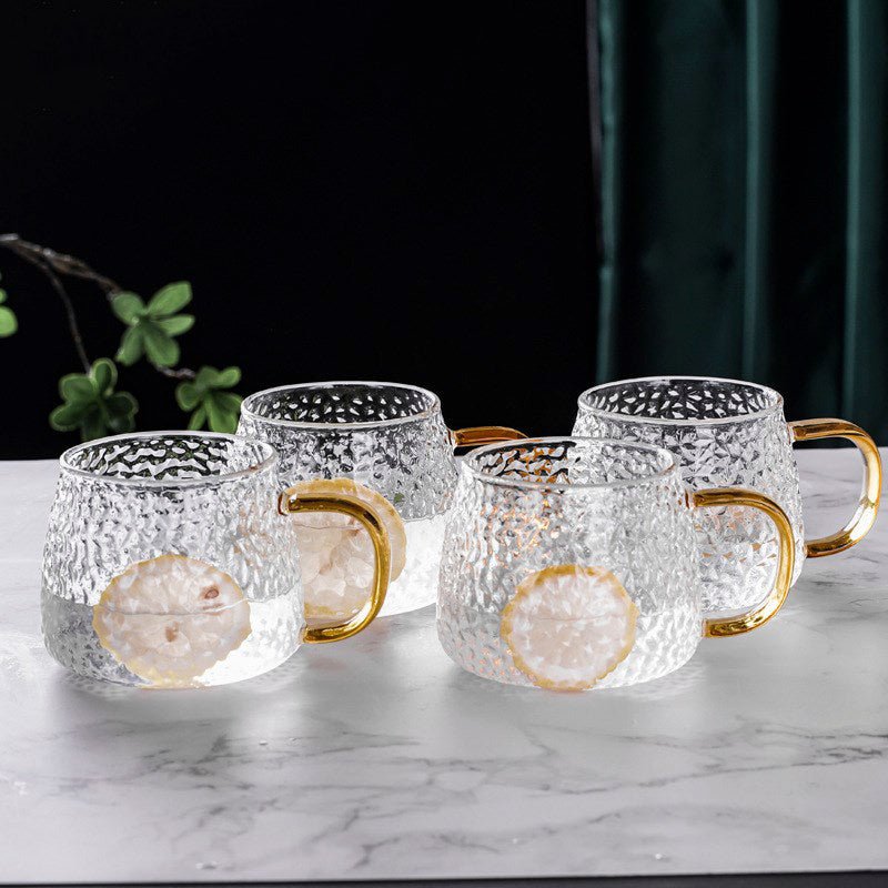 Versatile heat-resistant glass jug with elegant wooden lid