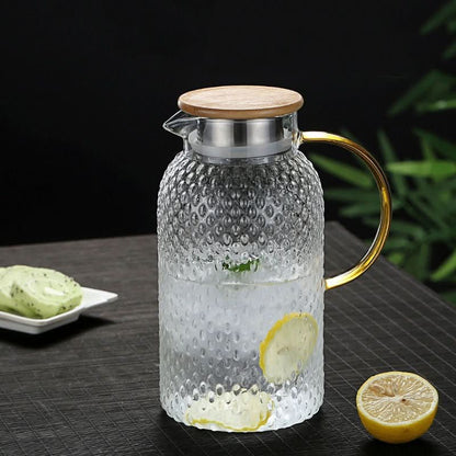 Heat-resistant glass jug with bamboo lid