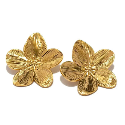 Skanto | Hibiscus Floral Stud Earrings