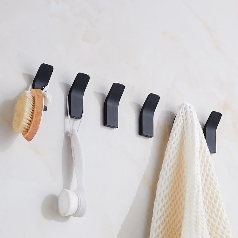 Skanto | Golden Wall Hooks – Luxurious Brass Coat Hooks for Hallway and Bedroom