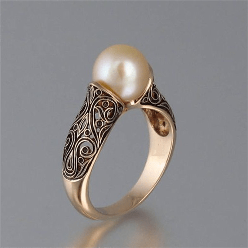 Skanto | Elegant Vintage Gold Ring with Pearl - Aurelia Sleek Design