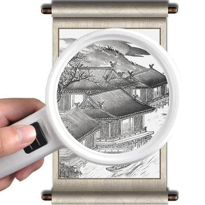 Optical magnifying lens with 30x magnification and LED illumination