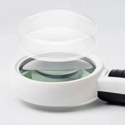 Optical magnifying lens with 30x magnification and LED illumination