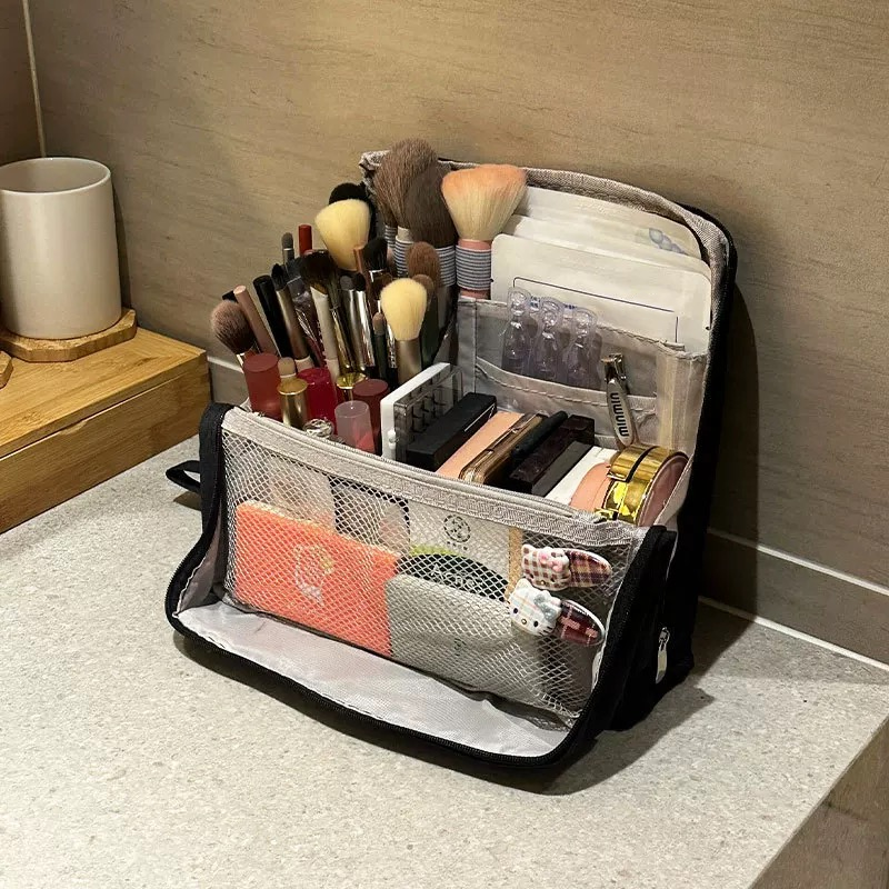 Skanto | Ultimate Travel Makeup Bag