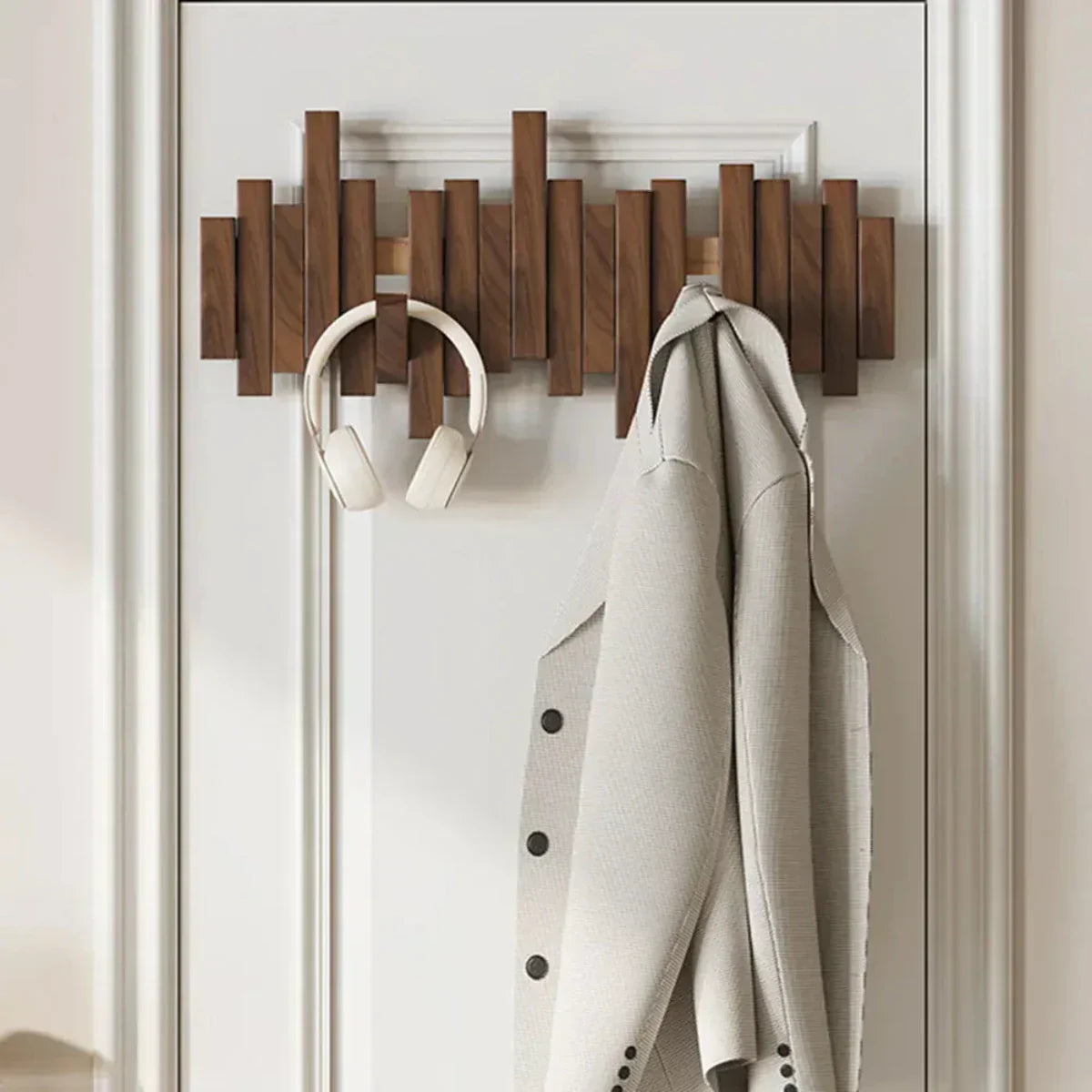 Sandsberg Wooden Piano Key Wall Coat Rack – Practical and Elegant for Organizing Your Entrance