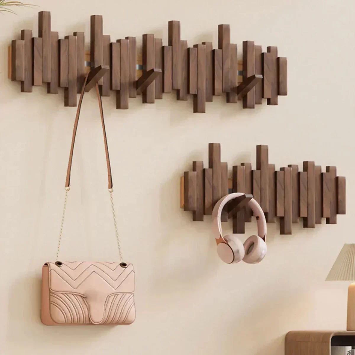 BowLift | -Wall cladding made of piano wood – Practical and elegant for organizing your entrance